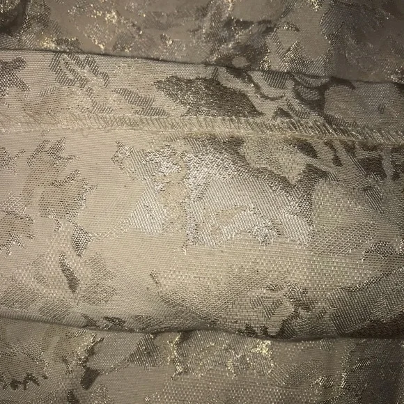 Jennifer Lopez gold sparkle skirt. Size 4. New with tags. - Picture 3 of 5